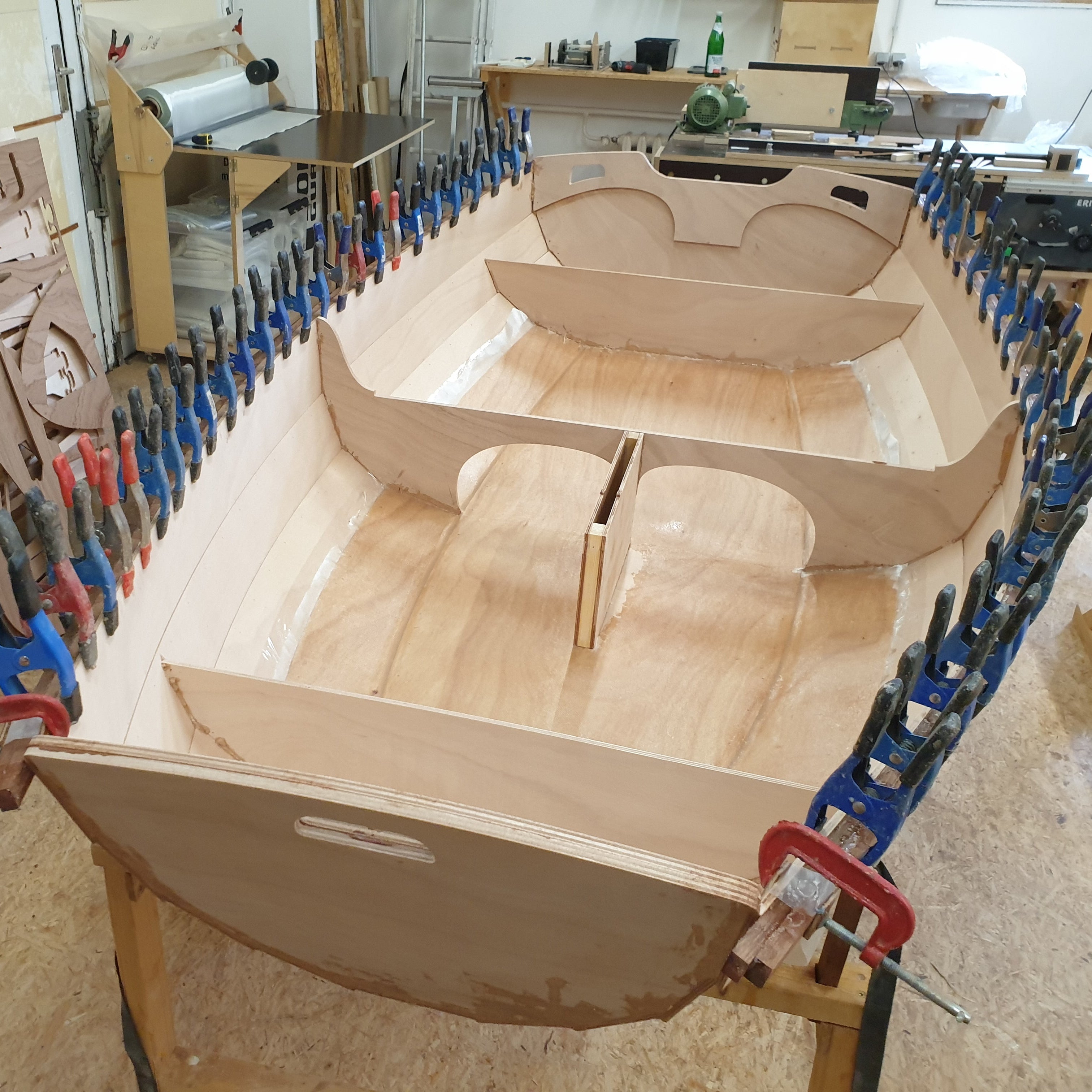 Ruderboot im Bau